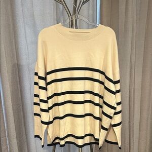 Vero Moda cream black striped sweater. In excellent condition. Super soft.